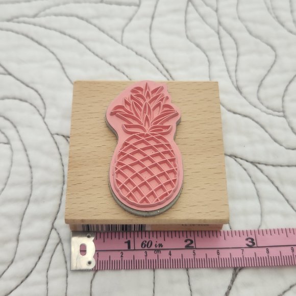*NEW* STUDIO G Pineapple Stamp - Picture 5 of 5
